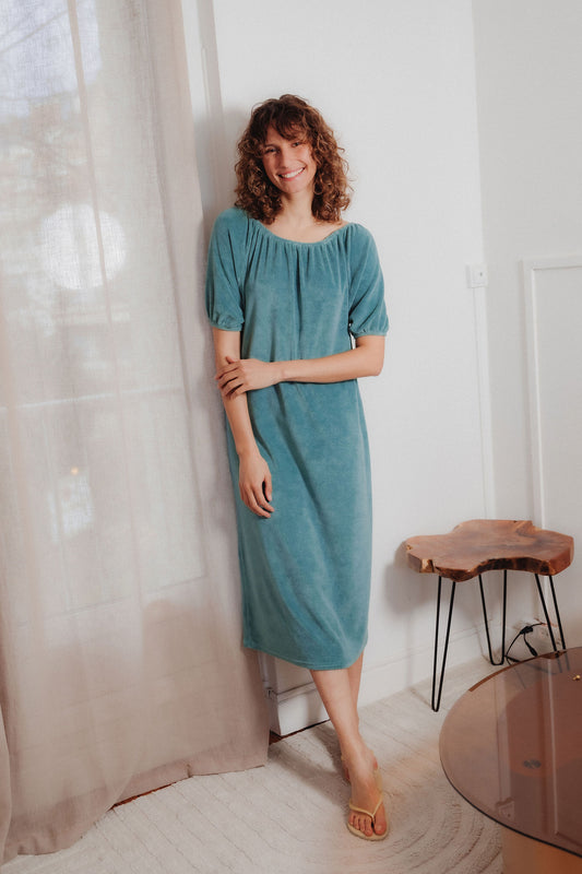 Robe ample décolleté rond froncé