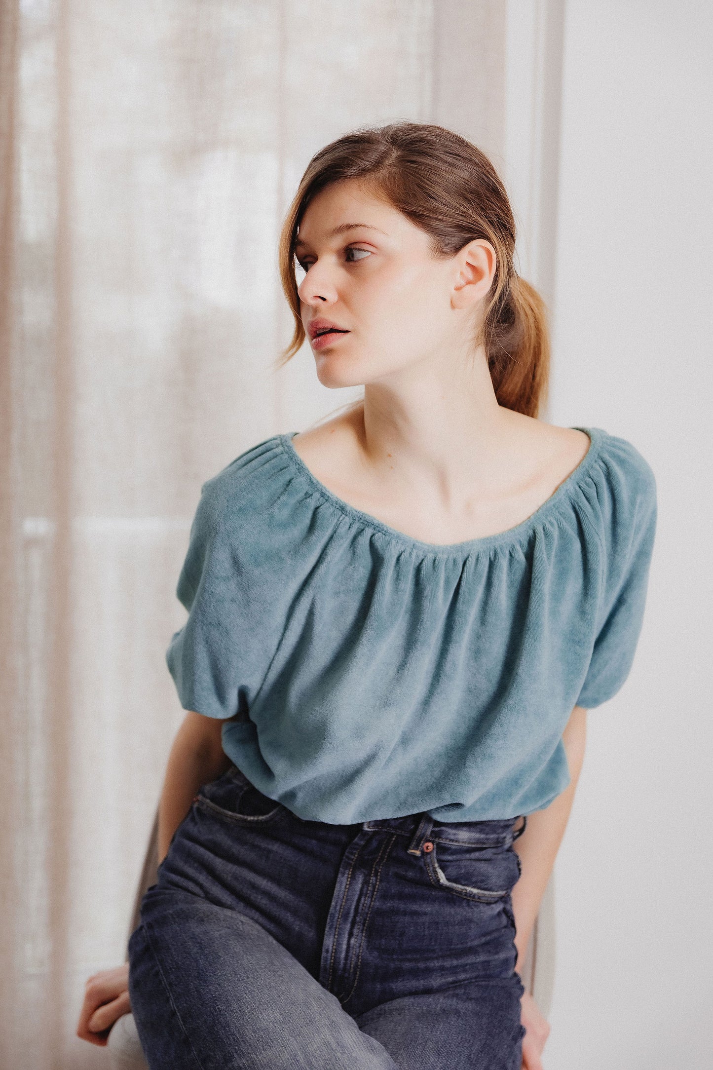 Top ample décolleté rond froncé